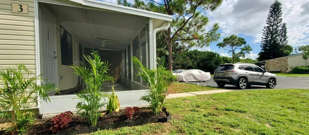 560 7th Place Vero Beach, FL 32962
