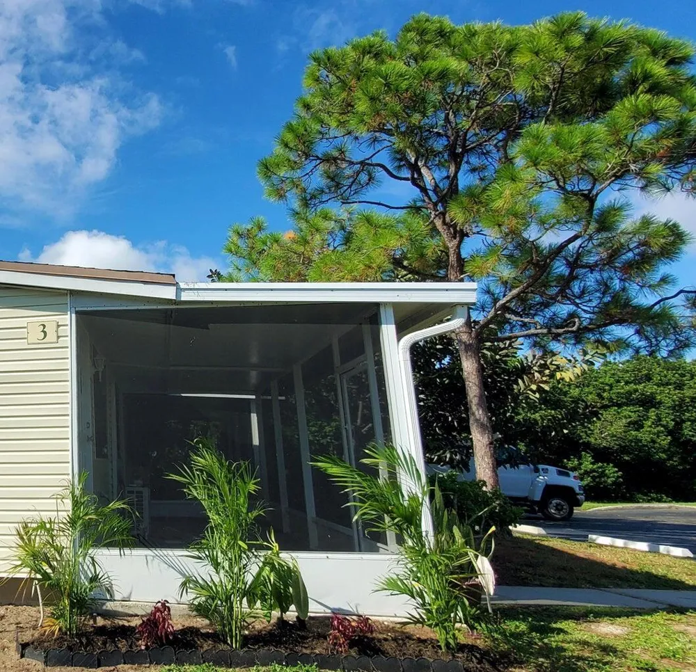 560 7th Place Vero Beach, FL 32962