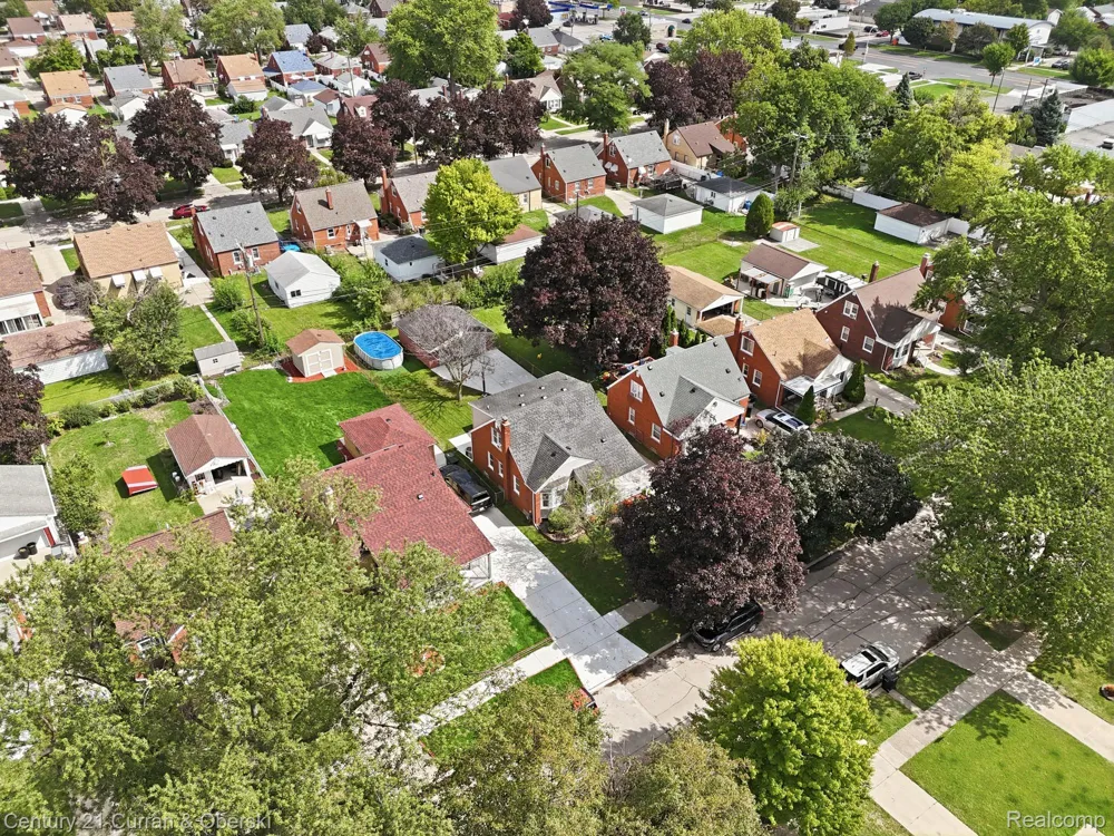 15606 Hanover Avenue Allen Park City, MI 48101