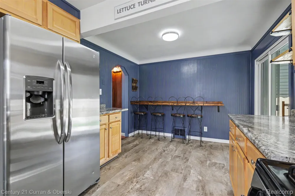 15606 Hanover Avenue Allen Park City, MI 48101
