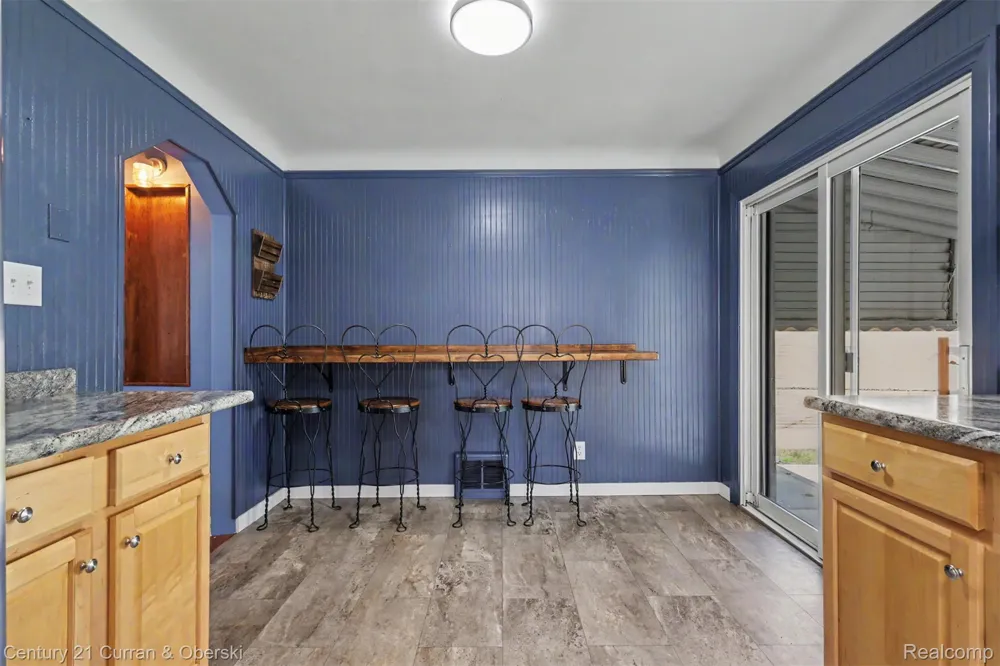 15606 Hanover Avenue Allen Park City, MI 48101