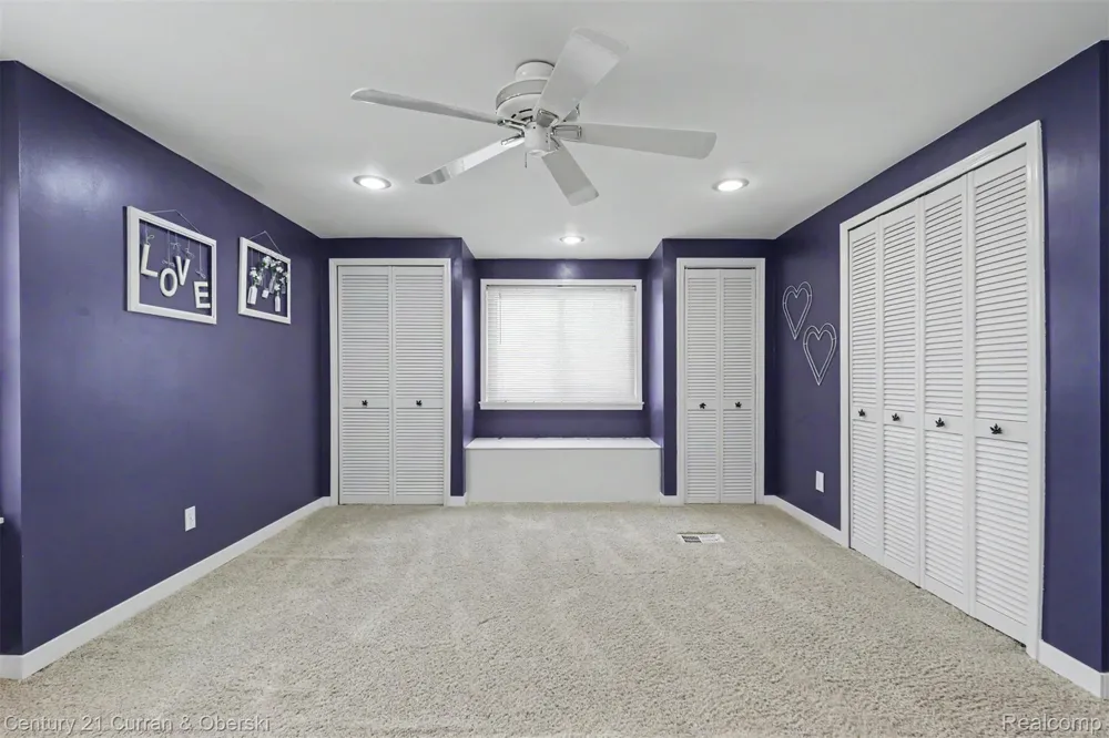15606 Hanover Avenue Allen Park City, MI 48101