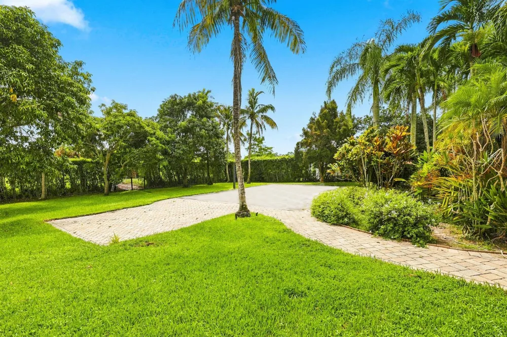 6106 Wildcat Run West Palm Beach, FL 33412