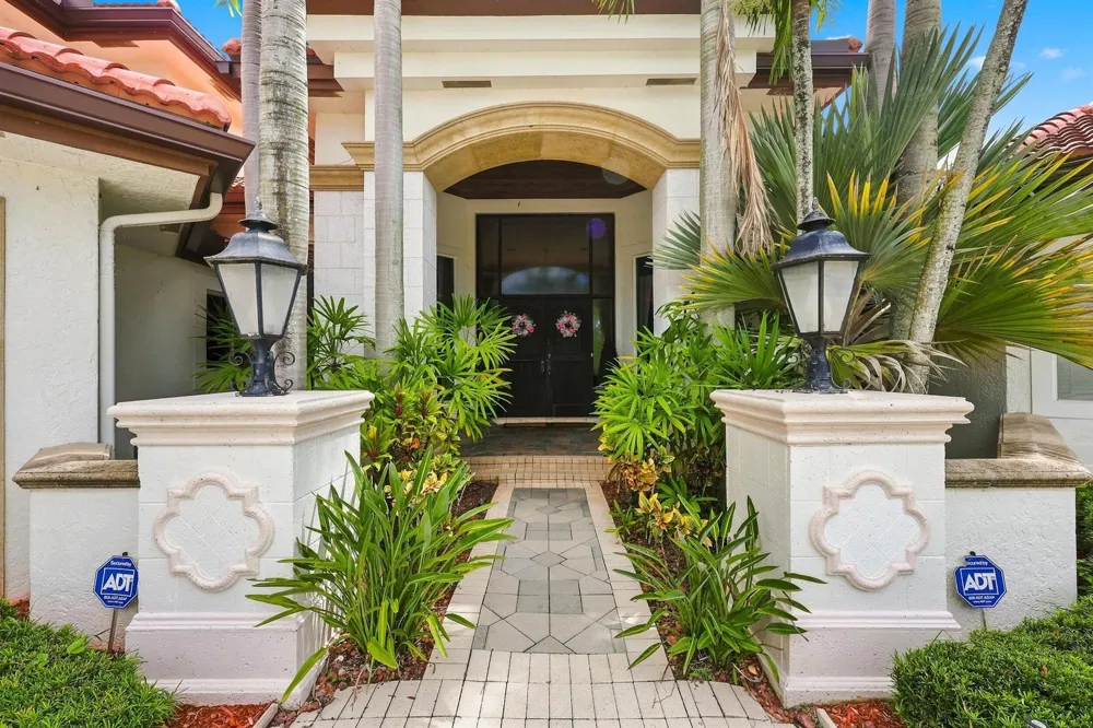6106 Wildcat Run West Palm Beach, FL 33412