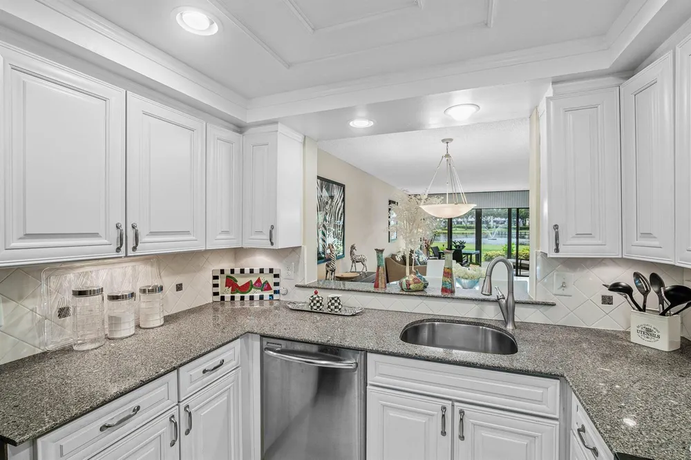 5154 Oakhill Lane #1014 Delray Beach, FL 33484