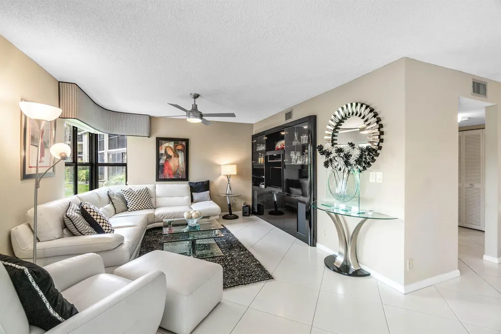 5154 Oakhill Lane #1014 Delray Beach, FL 33484