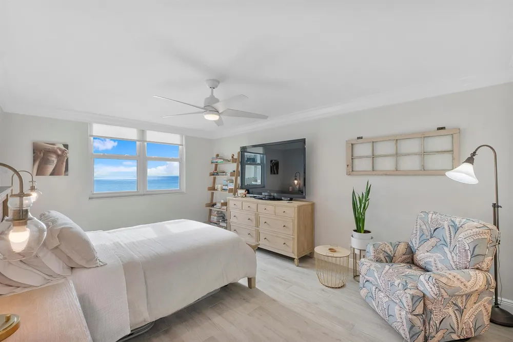 1900 S OCEAN BOULEVARD #14T Lauderdale By The Sea, FL 33062
