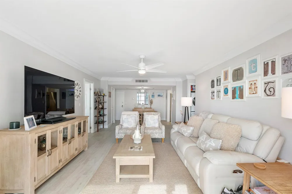 1900 S OCEAN BOULEVARD #14T Lauderdale By The Sea, FL 33062