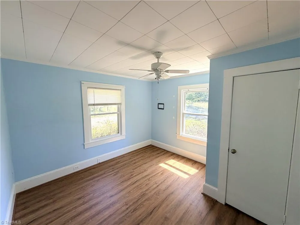 806 Halsbrook Road Greensboro, NC 27406