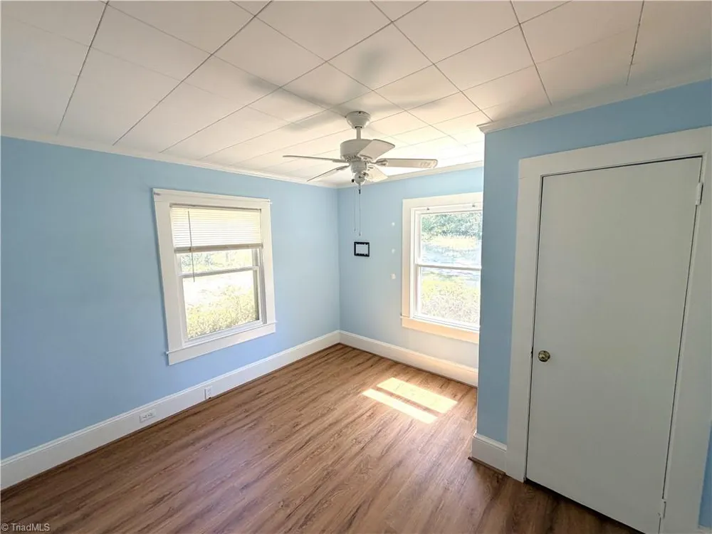 806 Halsbrook Road Greensboro, NC 27406