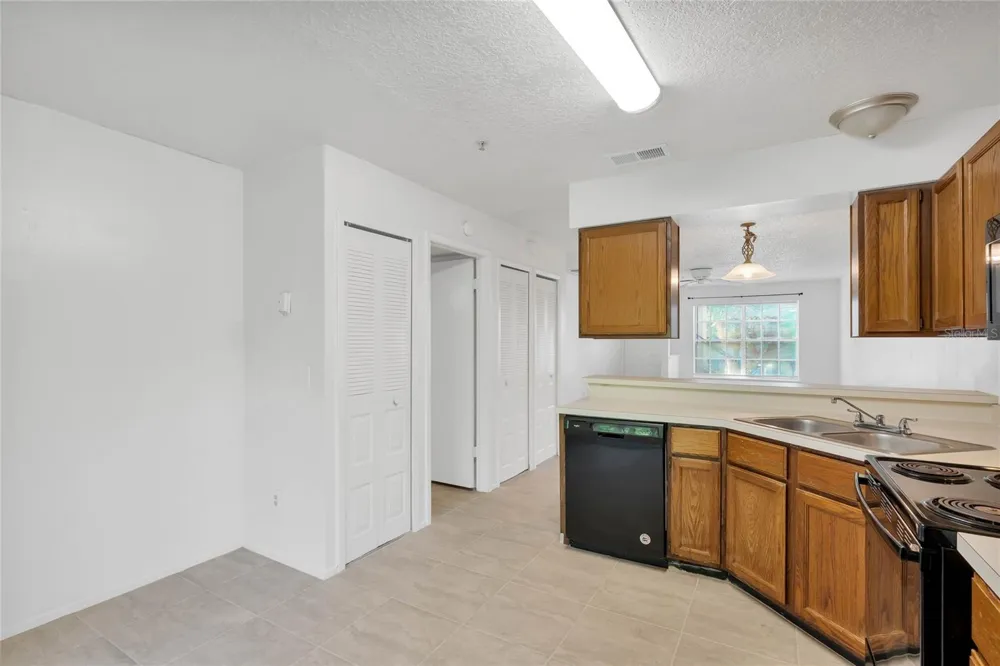 117 RESERVE CIRCLE #105 Oviedo, FL 32765