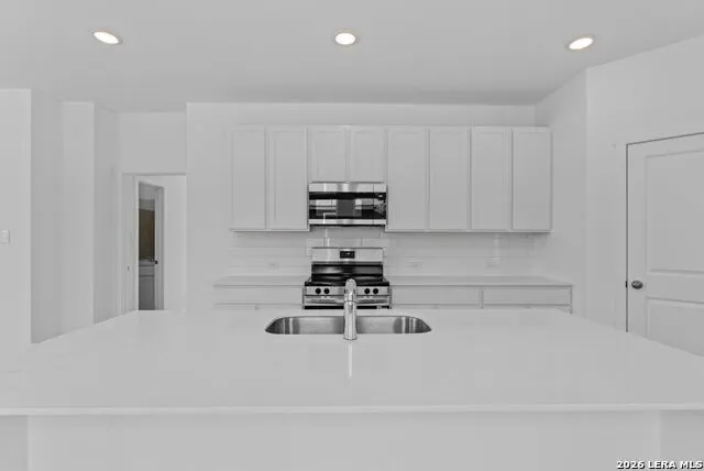 6919 Flores Rd Spring Branch, TX 78070