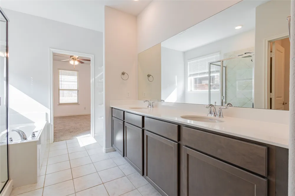 1816 Ferguson Lane McKinney, TX 75071
