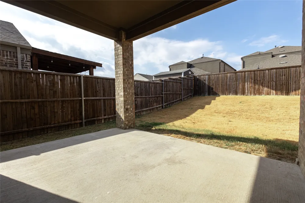 1816 Ferguson Lane McKinney, TX 75071