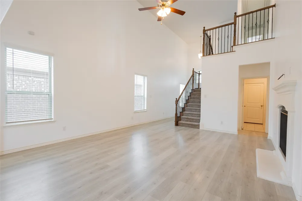 1816 Ferguson Lane McKinney, TX 75071
