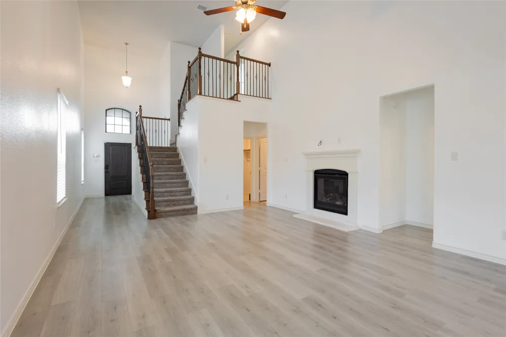 1816 Ferguson Lane McKinney, TX 75071