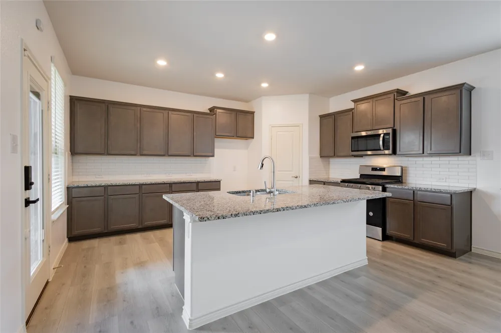 1816 Ferguson Lane McKinney, TX 75071