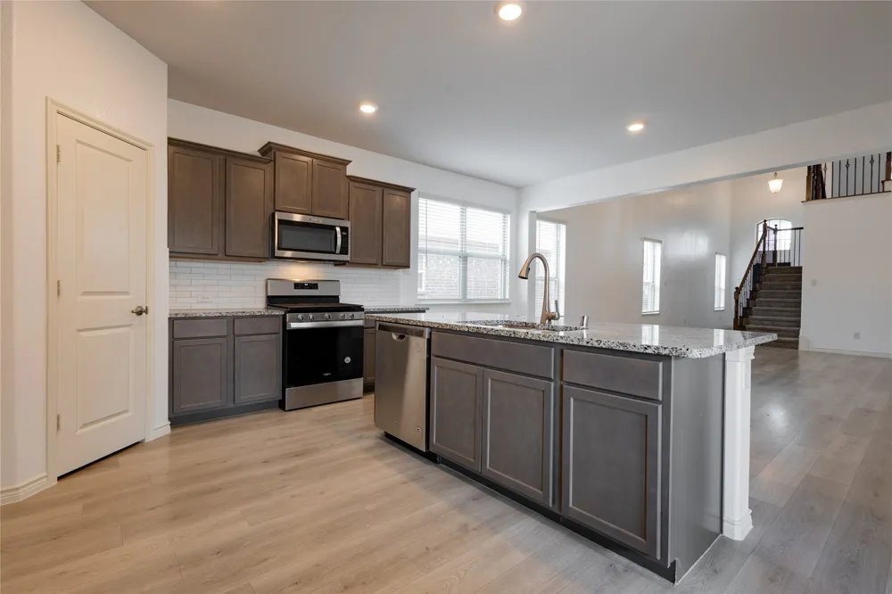 1816 Ferguson Lane McKinney, TX 75071
