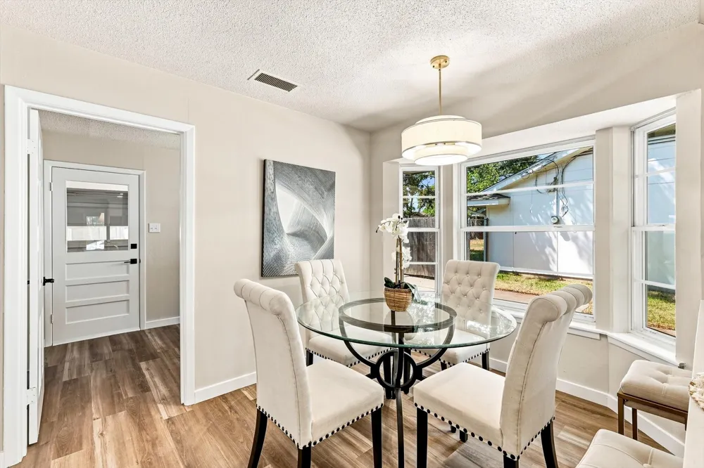 305 Brookview Drive Hurst, TX 76054