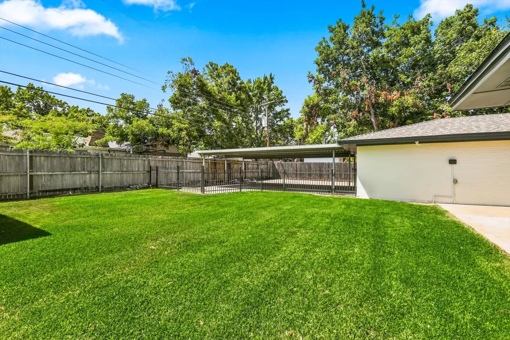 305 Brookview Drive Hurst, TX 76054