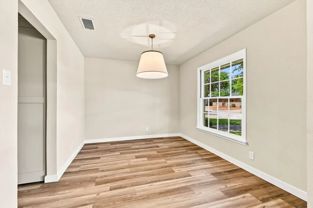 305 Brookview Drive Hurst, TX 76054