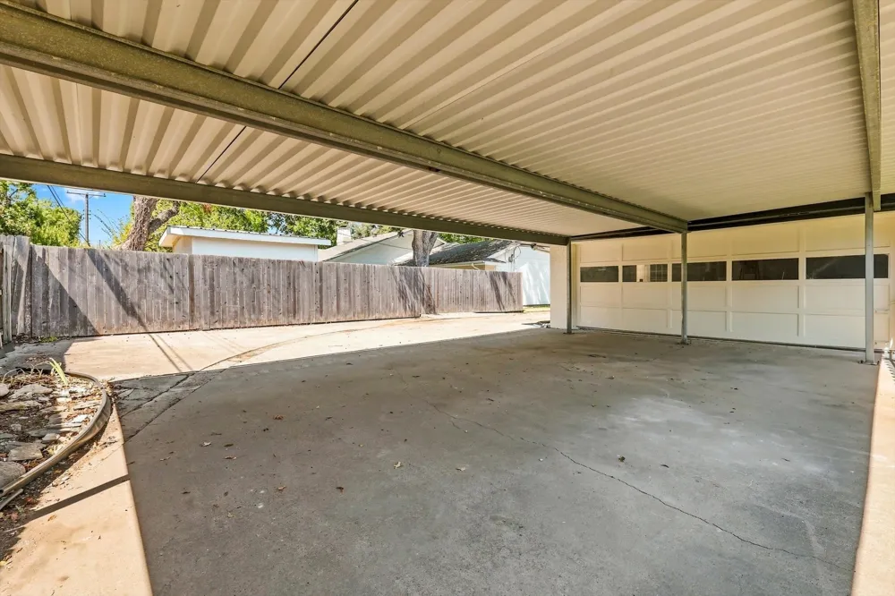305 Brookview Drive Hurst, TX 76054