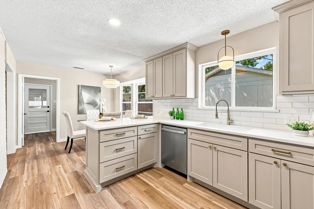 305 Brookview Drive Hurst, TX 76054