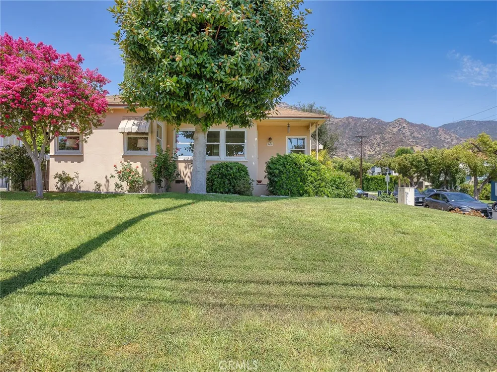 524 S Bel Aire Drive Burbank, CA 91501