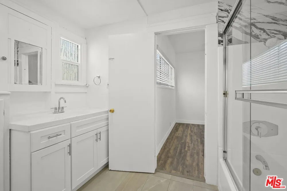 530 Almond Avenue Long Beach, CA 90802