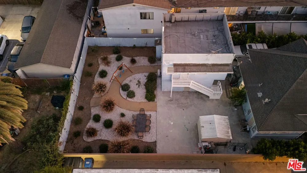 530 Almond Avenue Long Beach, CA 90802