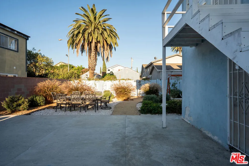 530 Almond Avenue Long Beach, CA 90802