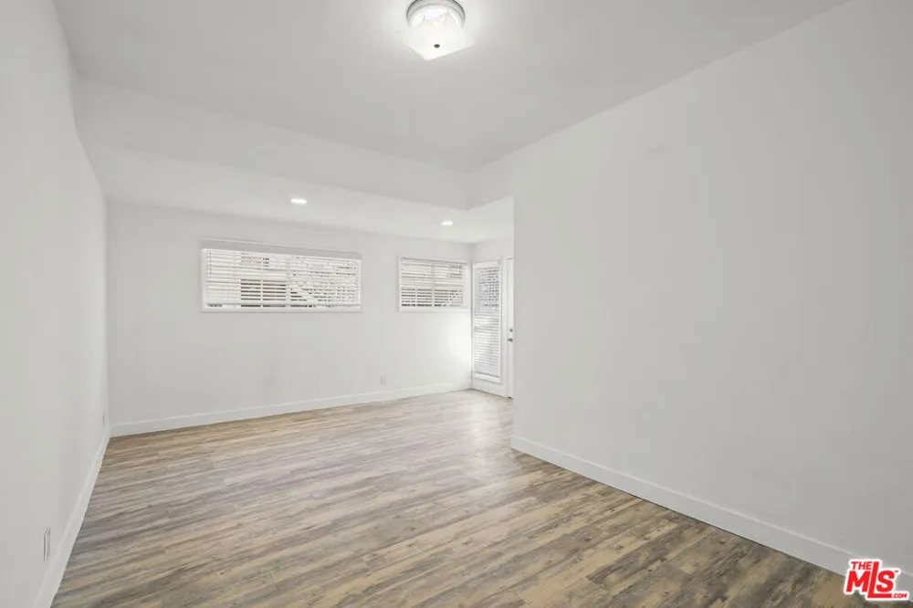 530 Almond Avenue Long Beach, CA 90802
