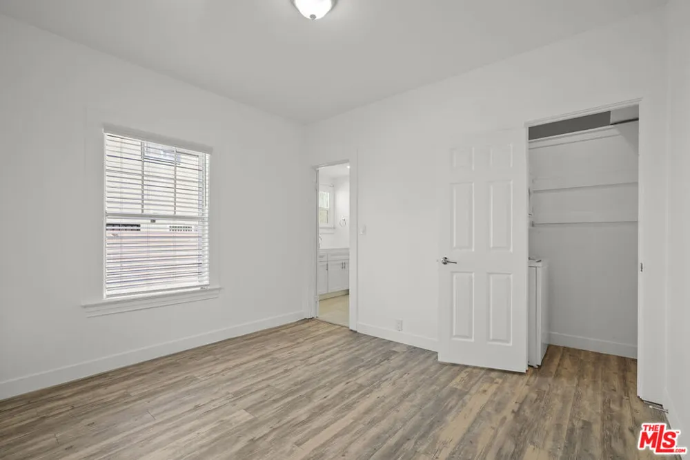 530 Almond Avenue Long Beach, CA 90802
