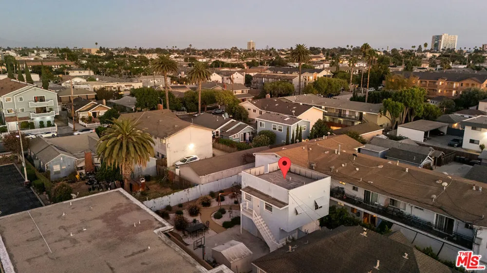 530 Almond Avenue Long Beach, CA 90802