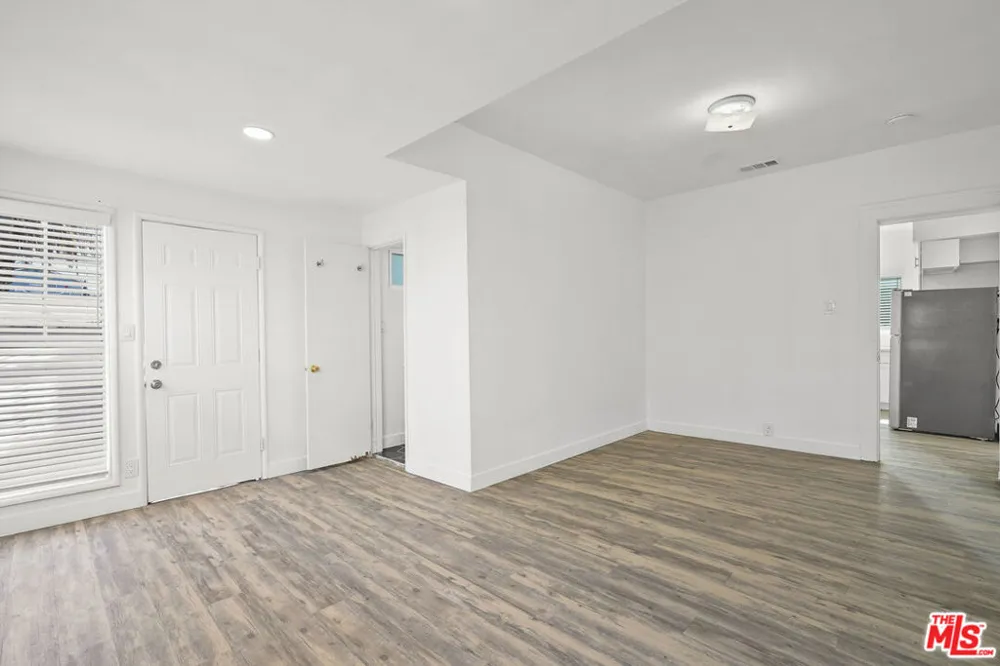 530 Almond Avenue Long Beach, CA 90802