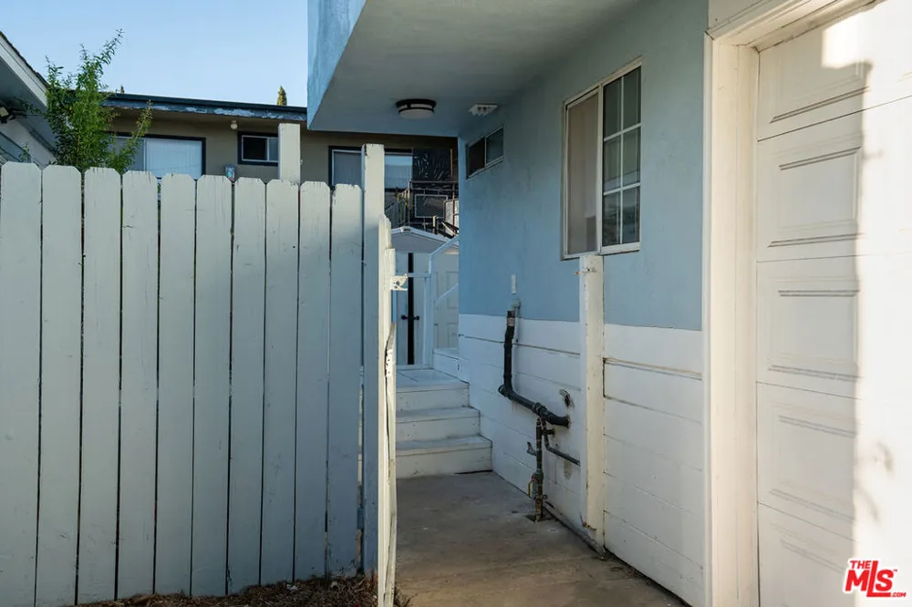 530 Almond Avenue Long Beach, CA 90802
