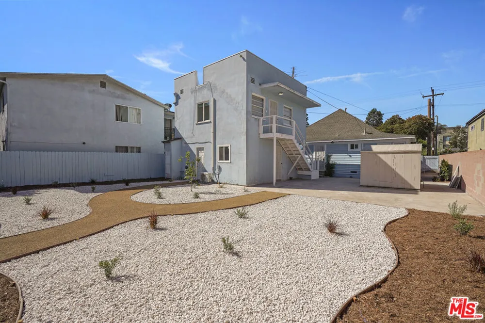 530 Almond Avenue Long Beach, CA 90802