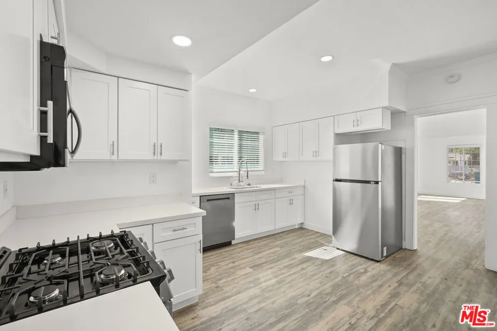 530 Almond Avenue Long Beach, CA 90802