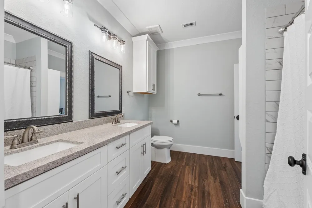 214 Fm-1097 E New Waverly, TX 77358