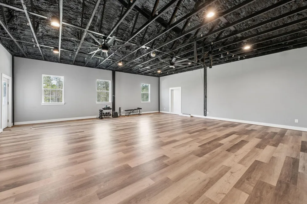 214 Fm-1097 E New Waverly, TX 77358