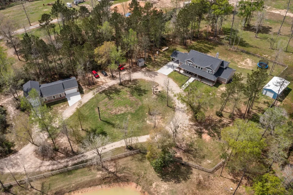 214 Fm-1097 E New Waverly, TX 77358