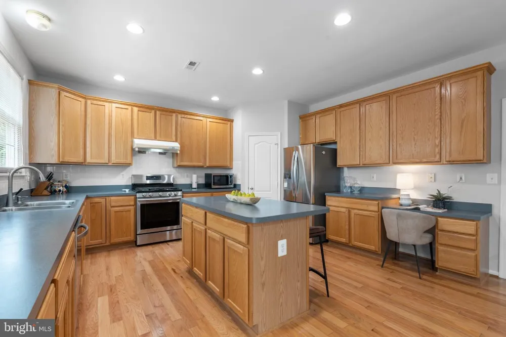 13900 FALCONCREST ROAD Germantown, MD 20874