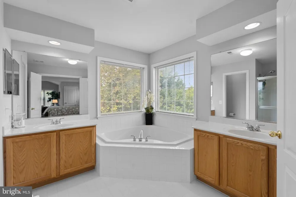 13900 FALCONCREST ROAD Germantown, MD 20874