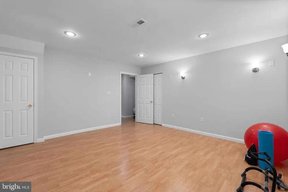 13900 FALCONCREST ROAD Germantown, MD 20874