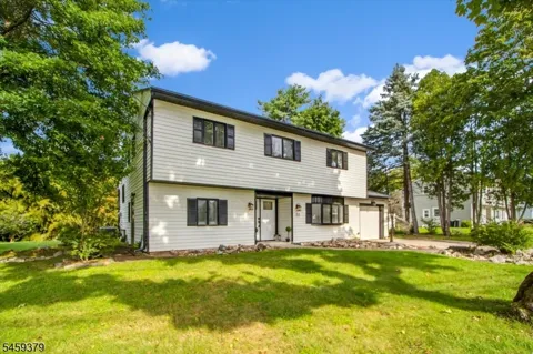 53 Sylvan Ter
