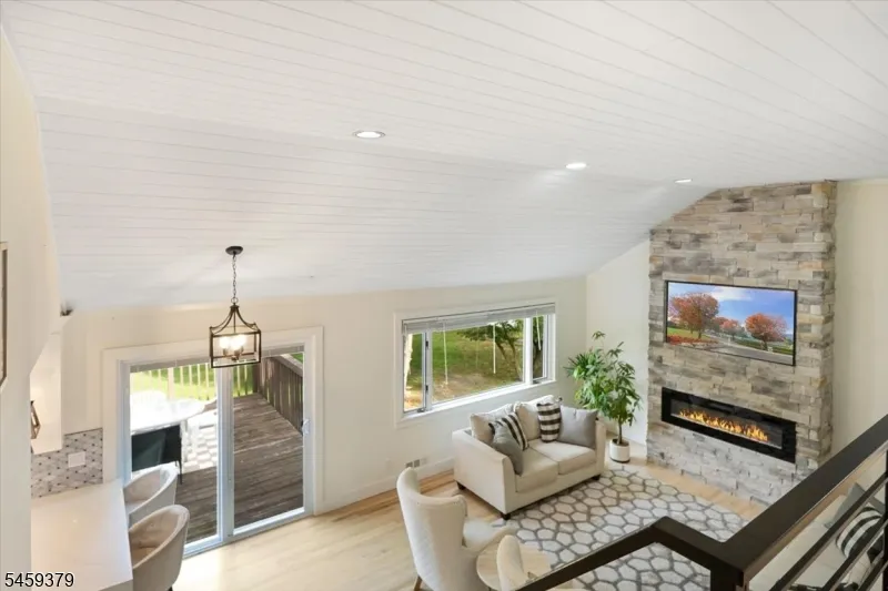 53 Sylvan Ter Wayne, NJ 07470