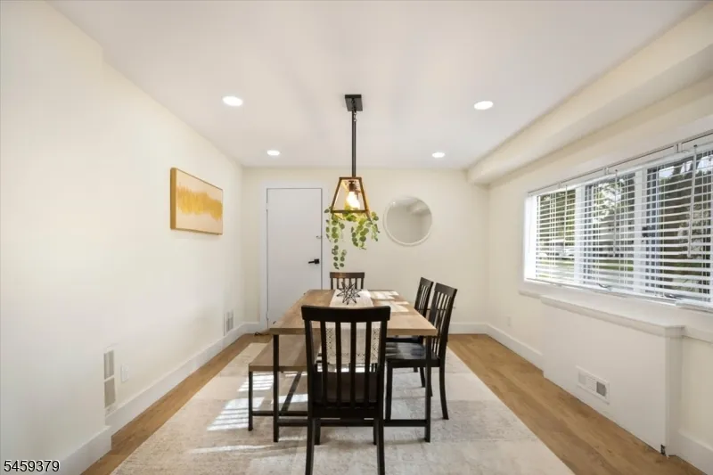 53 Sylvan Ter Wayne, NJ 07470