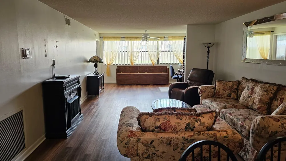 2981 Nob Hill Road #201 Sunrise, FL 33322