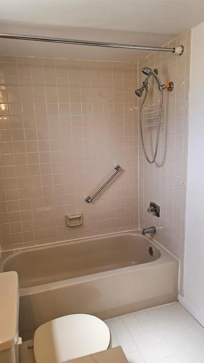 2981 Nob Hill Road #201 Sunrise, FL 33322