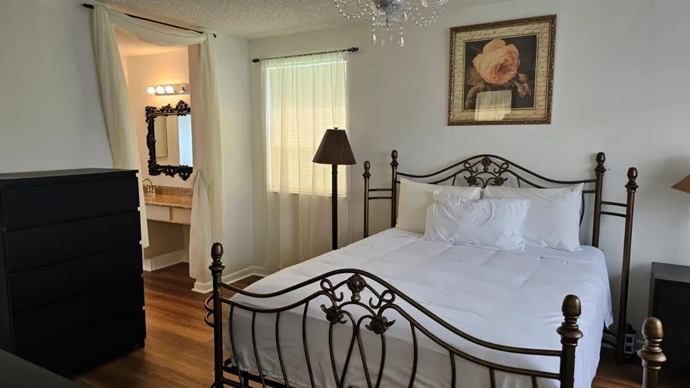 2981 Nob Hill Road #201 Sunrise, FL 33322